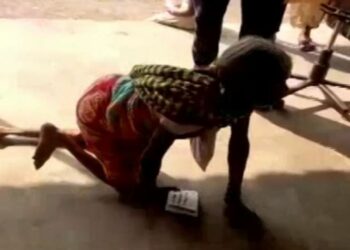 ଗୁରୁଣ୍ଡି ଗୁରୁଣ୍ଡି ଆସିଥିବା ବୃଦ୍ଧାଙ୍କୁ ମିଳିଲା ଟ୍ରାଇସାଇକେଲ