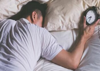 କୁମ୍ଭକର୍ଣ୍ଣ ଭଳି ନିଦରେ ଶୋଉଛନ୍ତି କି ? ଅଧିକ ଶୋଇବା ଆଣିପାରେ ବିପଦ