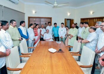 ପାଣ୍ଡିଆନଙ୍କୁ ଦଳରେ ସ୍ୱାଗତ , ବିରୋଧୀଙ୍କ କଟାକ୍ଷ