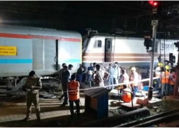 ସୁପରଫାଷ୍ଟ ଏକ୍ସପ୍ରେସ ଲାଇନଚ୍ୟୁତ