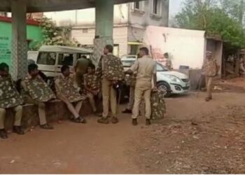 ପଦ୍ମକେଶରୀପୁରରେ ଗୋଷ୍ଠୀ ସଂଘର୍ଷ, ୫୦ରୁ ଅଧିକ ମହିଳା ଗିରଫ