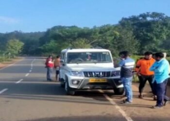 ବୋଲେରୋ ଧକ୍କାରେ ବାପ ମୃତ, ପୁଅ ଗୁରୁତର