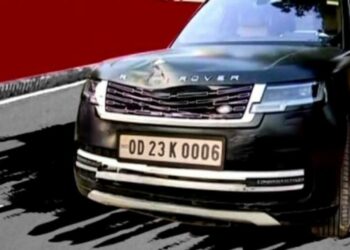 ରେଞ୍ଜରୋଭର ଦୁର୍ଘଟଣା, ଯୁବତୀ ମୃତ