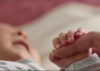 ରାସ୍ତାକଡରୁ ନବଜାତ କନ୍ୟା ଉଦ୍ଧାର