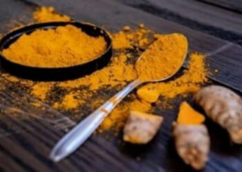 ଶୀତଦିନେ ଏହି ୪ ଟି ଉପାୟରେ ଖାଦ୍ୟରେ ମିଶାନ୍ତୁ ହଳଦୀ , ରୋଗ ହେବାର ଆଶଙ୍କା କମିଯିବ ..