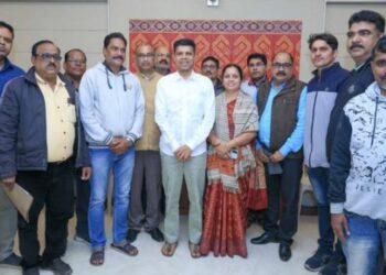 ଅମଲାଙ୍କ ଆନେ୍ଦାଳନ ସ୍ଥଗିତ, ୭ ଦିନ ମଧ୍ୟରେ ଦାବି ପୂରଣ ନେଇ ପ୍ରତିଶ୍ରୁତି