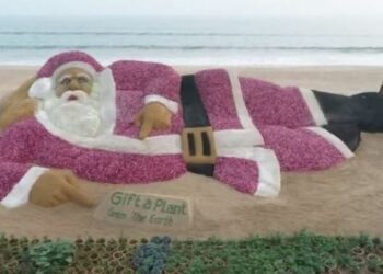 ପିଆଜରେ ସବୁଠୁ ବଡ ସାଣ୍ଟା କ୍ଲଜ, ବିଶ୍ୱ ରେକର୍ଡ ହାସଲ କଲେ ସୁଦର୍ଶନ ପଟ୍ଟନାୟକ