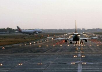 ଫ୍ରାନ୍ସରୁ ମୁମ୍ବାଇ ପହଁଚିଲା ବିମାନ, ମାନବ ଚାଲାଣ ସନେ୍ଦହରେ ଥିଲା ଅଟକ