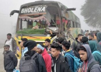 ପିକନିକ ବସ ଦୁର୍ଘଟଣା: ୭ ଆହତ