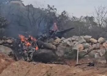 ବିମାନ ଦୁର୍ଘଟଣା ; ୨ ପାଇଲଟ ମୃତ