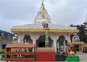 ଦାନ ହୁଣ୍ଡି ଭାଙ୍ଗି ଲୁଟ୍