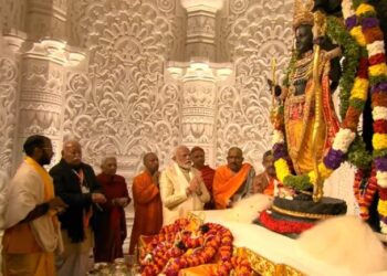 ବିରାଜିଲେ ପ୍ରଭୁ ଶ୍ରୀରାମ, ହେଲିକପ୍ଟରରୁ ପୁଷ୍ପ ବର୍ଷା