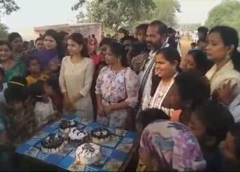 ବସ୍ତି ପିଲାଙ୍କ ସହ ନୂଆବର୍ଷ ପାଳନ କଲେ ସ୍ୱପ୍ନ ଫାଉଣ୍ଡେସନର ସମସ୍ତ ସଦସ୍ୟ