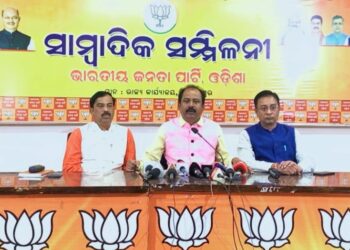 ମଦ ମାଫିଆଙ୍କଠାରୁ କଳାଟଙ୍କା ଜବତ୍ ପ୍ରସଙ୍ଗରେ ରାଜ୍ୟ ସରକାର ସ୍ପଷ୍ଟ କରନ୍ତୁ  : ମନୋଜ ମହାପାତ୍ର