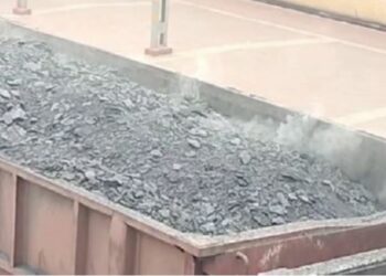 କୋଇଲା ଟ୍ରେନରେ ନିଆଁ