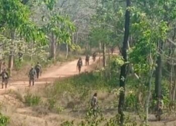 ସିଆରପିଏଫ-ମାଓବାଦୀ ମୁହାଁମୁହିଁ