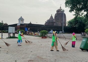 ଆନ୍ଦୋଳନରୁ ଓହରିଲେ ସଫେଇ କର୍ମଚାରୀ, ୩ ଦିନରେ ବଢିବ ଦରମା
