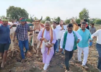 ବିଲରେ ଅଖିମୁଠି ଅନୁକୂଳ କଲେ ବରିଷ୍ଠ ନେତା ସୁର ରାଉତରାୟ