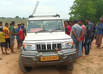 ଲଘୁ ଖଣି ବିଭାଗର ଲୋକ ଦେଖାଣିଆ ଚଢାଉ