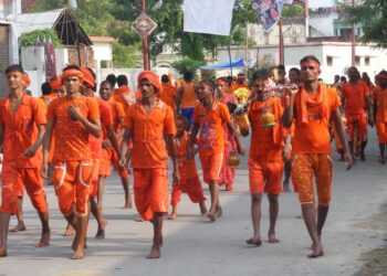 ଶ୍ରାବଣର ଆଜି ପ୍ରଥମ ସୋମବାର , ଜଳାଭିଷେକ ପାଇଁ ଶୈବପୀଠରେ ଭିଡ