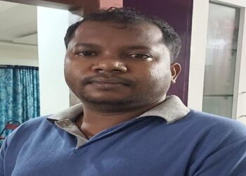 ଖଣି ଉପନିଦେ୍ର୍ଦଶକଙ୍କ ଘରେ ଭିଜିଲାନ୍ସ ରେଡ , ଘରୁ ବାହାରୁଛି ପୁଳା ପୁଳା ଟଙ୍କା