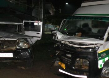 ପୋଲିସ ଭ୍ୟାନ ସହ ୧୦୮ ଆମ୍ବୁଲାନ୍ସ ଧକ୍କା