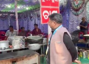 ବାଲିଯାତ୍ରା ଫୁଡ ଷ୍ଟଲ ଉପରେ ରେଡ