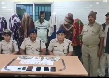 ୭ ଡକାୟତ ଗିରଫ : ବନ୍ଧୁ. କଟୁରି ବାଇକ ଜବତ