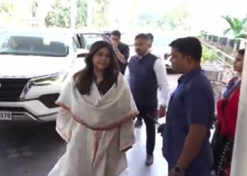 ସାବରମତୀ ରିପୋର୍ଟ ଫିଲ୍ମ ଉପରୁ ଟିକସ ଛାଡ କରିଥିବାରୁ ମୁଖ୍ୟମନ୍ତ୍ରୀଙ୍କୁ ଭେଟି ଧନ୍ୟବାଦ ଜଣାଇଲେ ଏକତା