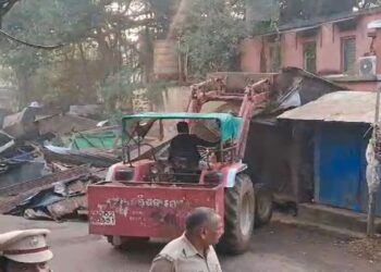 ଖୋର୍ଦ୍ଧାରେ ଜବର ଦଖଲ ଉଚ୍ଛେଦ କରୁଛି ପ୍ରଶାସନ