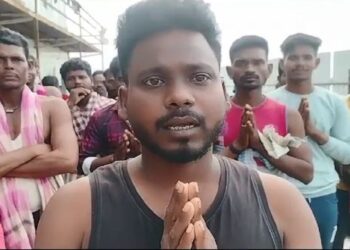 ମାଳଦ୍ୱୀପରେ ଫଶିଛନ୍ତି ୪୦ରୁ ଅଧିକ ଓଡିଆ ଯୁବକ, ଉଦ୍ଧାର ପାଇଁ ଭିଡିଓ ବାର୍ତ୍ତା ମାଧ୍ୟମରେ ଅନୁରୋଧ