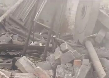 ସିମେଣ୍ଟ କମ୍ପାନୀକୁ ଧସେଇ ପଶିଲେ ଲୋକେ