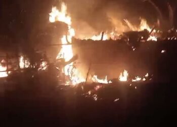 ଗୁହାଳରେ ମଶା ଧୂପରୁ ଲାଗିଲା ନିଆଁ, ଜଳିଗଲା ୪ ବଖରା ଘର