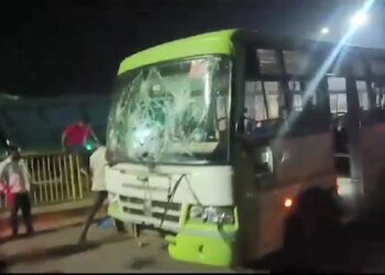 ପୁଣି ମହିଳାଙ୍କୁ ଘୋଷାଡି ମାରିଲା ମୋ ବସ !