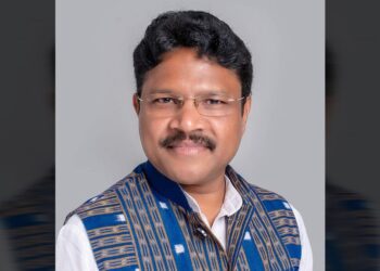ରାଜା ସ୍ୱାଇଁ-ସ୍ୱାସ୍ଥ୍ୟ ମନ୍ତ୍ରୀ କଥା କଟାକଟି, ସ୍ୱାସ୍ଥ୍ୟ ମନ୍ତ୍ରୀ ହସିନ ସପନେ ଦେଖାନ୍ତୁ ନାହିଁ