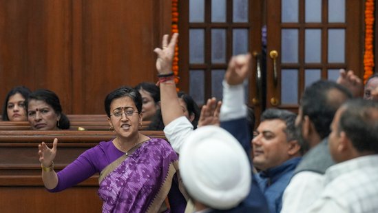 New Delhi: Leader of Opposition and AAP MLA Atishi and other party MLAs protest during the first day of the Delhi Legislative Assembly session, in New Delhi, Monday, Feb. 24, 2025. (PTI Photo/Manvender Vashist Lav)(PTI02_24_2025_000320B)
