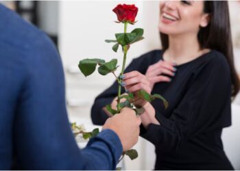 ଆସିଗଲା ପ୍ରେମ ରୁତୁ, ଆଜି ରୋଜ ଡେ