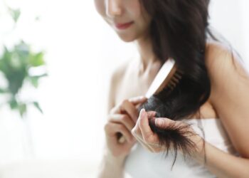 କେଶ ବୃଦ୍ଧି ପାଇଁ ପ୍ରତିଦିନ ଖାଆନ୍ତୁ ଏହିସବୁ ମଞ୍ଜି