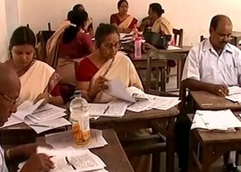 ଆଜିଠୁ ମାଟ୍ରିକ ଖାତା ଦେଖା