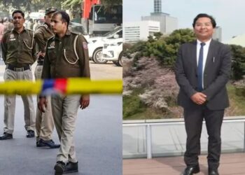 ଛାତରୁ ଡେଇଁ ପଡିଲେ ଆଇଏଫଏସ ଅଫିସର