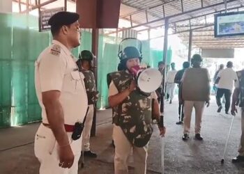 ଷ୍ଟେସନରେ ଆରପିଏଫ ପକ୍ଷରୁ ଫ୍ଲାଗ ମାର୍ଚ୍ଚ
