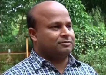 ପ୍ରଣବ ବଳବନ୍ତରାୟଙ୍କ ଗାଡିକୁ ଆକ୍ରମଣ