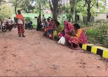 ଛାତ୍ରୀଙ୍କ ମୃତଦେହ ନେଉନାହାନ୍ତି ପରିବାର