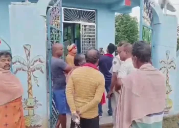 ମାତିଲେ ଦୁର୍ବୁତ୍ତ, ୩ ମନ୍ଦିରରୁ ଚୋରି
