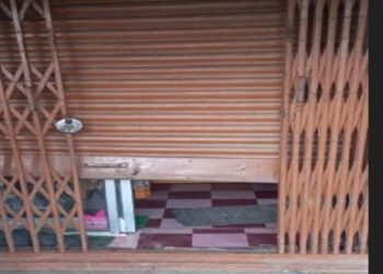 ଗହଣା ଦୋକାନରୁ ପୋଛି ନେଇଗଲେ
