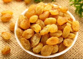 ଖାଲିପେଟରେ ଖାଆନ୍ତୁ କିସମିସ ; କମ୍ କରିଥାଏ କ୍ୟାନ୍ସର ଓ କିଡନୀ ସମ୍ବନ୍ଧୀୟ ରୋଗ