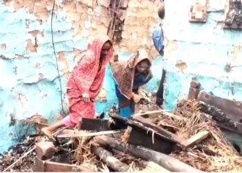 ସର୍ଟ ସର୍କିଟରୁ ଅଗ୍ନିକାଣ୍ଡ ଘଟି ଜଳିଗଲା ୩ ବଖରା ଘର