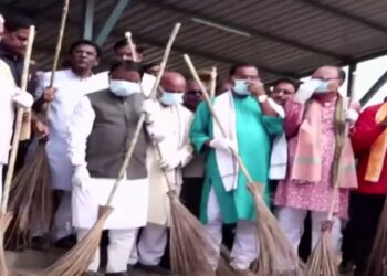 ପ୍ରଧାନମନ୍ତ୍ରୀଙ୍କ ଜନ୍ମଦିନ ଅବସରରେ “ସ୍ୱଚ୍ଛ ଭାରତ ଅଭିଯାନ” ,ସାମିଲ ହେଲେ ମୁଖ୍ୟମନ୍ତ୍ରୀ ମୋହନ ମାଝୀ