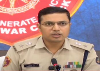 କୁଖ୍ୟାତ ଠକ ଗିରଫ ; ବଡ ବଡ ପୋଷ୍ଟରେ ନିଯୁକ୍ତି ଦେବାକୁ କହି ଠକୁଥିଲା,  PSO ଓ PAଙ୍କୁ ସାଙ୍ଗରେ ନେଉଥିଲା