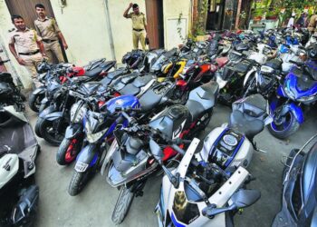 ୫ ଶହ ବାଇକ ଓ ୧୦୦ ମୋବାଇଲ ଫେରାଇଲେ ଏସପି